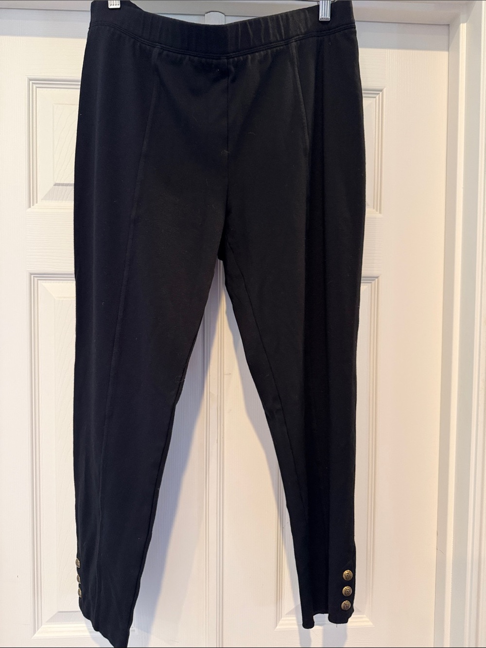 Talbots Black Leggings with button detail at ankles, size XL